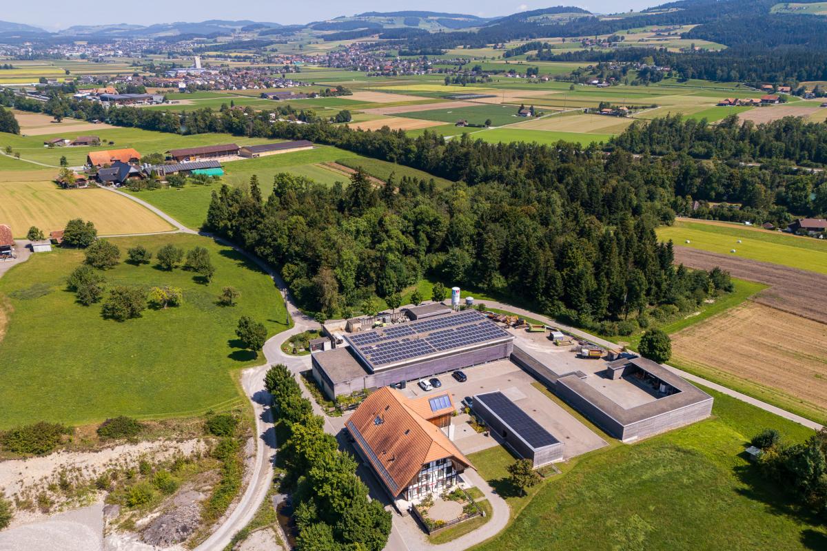 Wärmepumpe als Ersatz für Ölheizung bei der Kies AG Aaretal KAGA in Jaberg