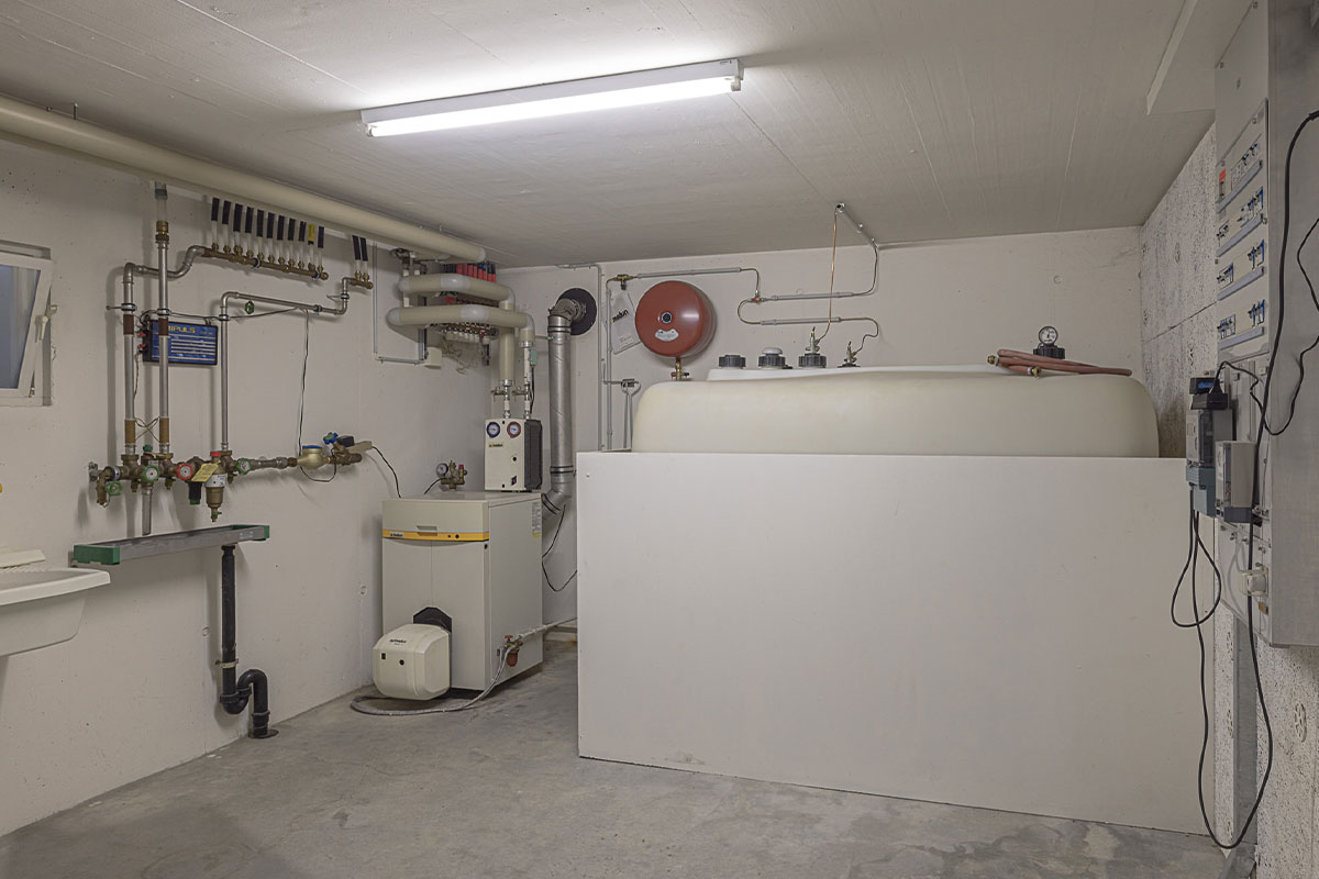 Heiz&ouml;ltank der alten Anlage im Einfamilienhaus